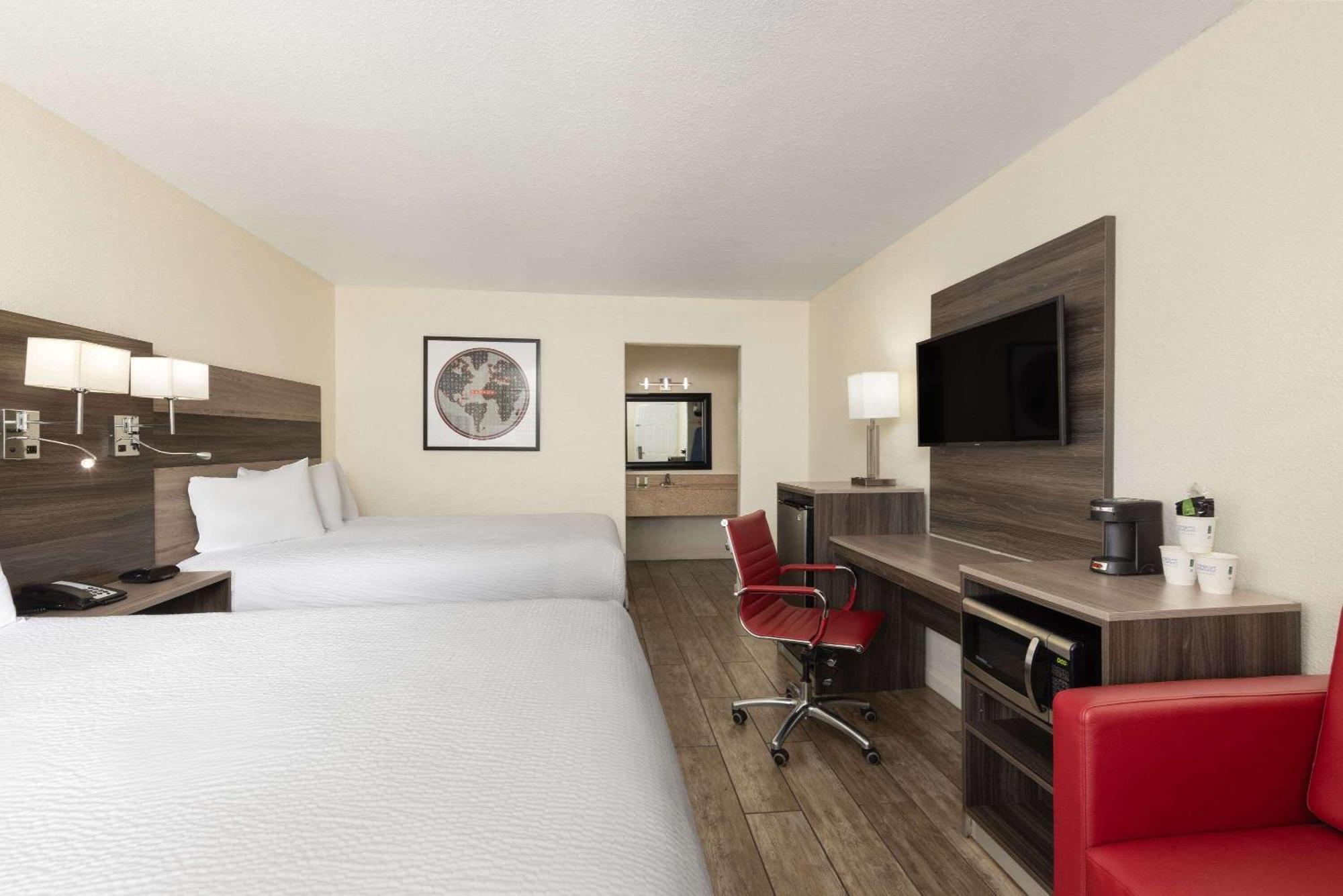 Ramada By Wyndham Kingman Otel Dış mekan fotoğraf